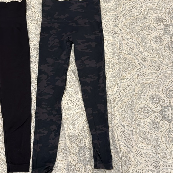 Women’s Spanx size XS petite. - Picture 3 of 5